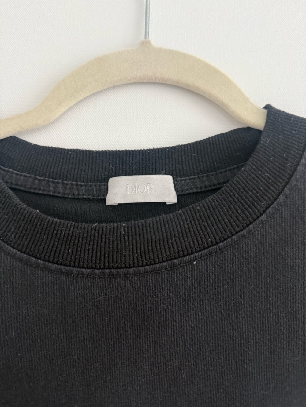 Dior Black Short-Sleeve Tee with White Script Logo - Picture 5 of 7
